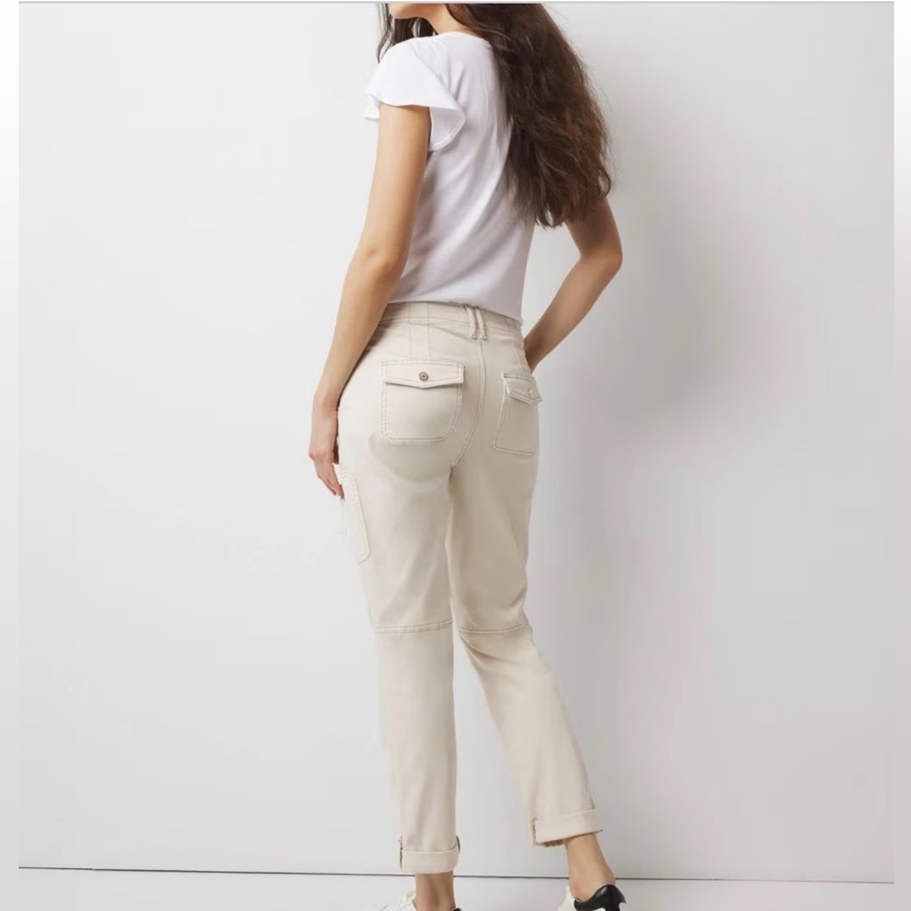 White House Black Market Cream Cropped Cargo Pants - Picture 2 of 5